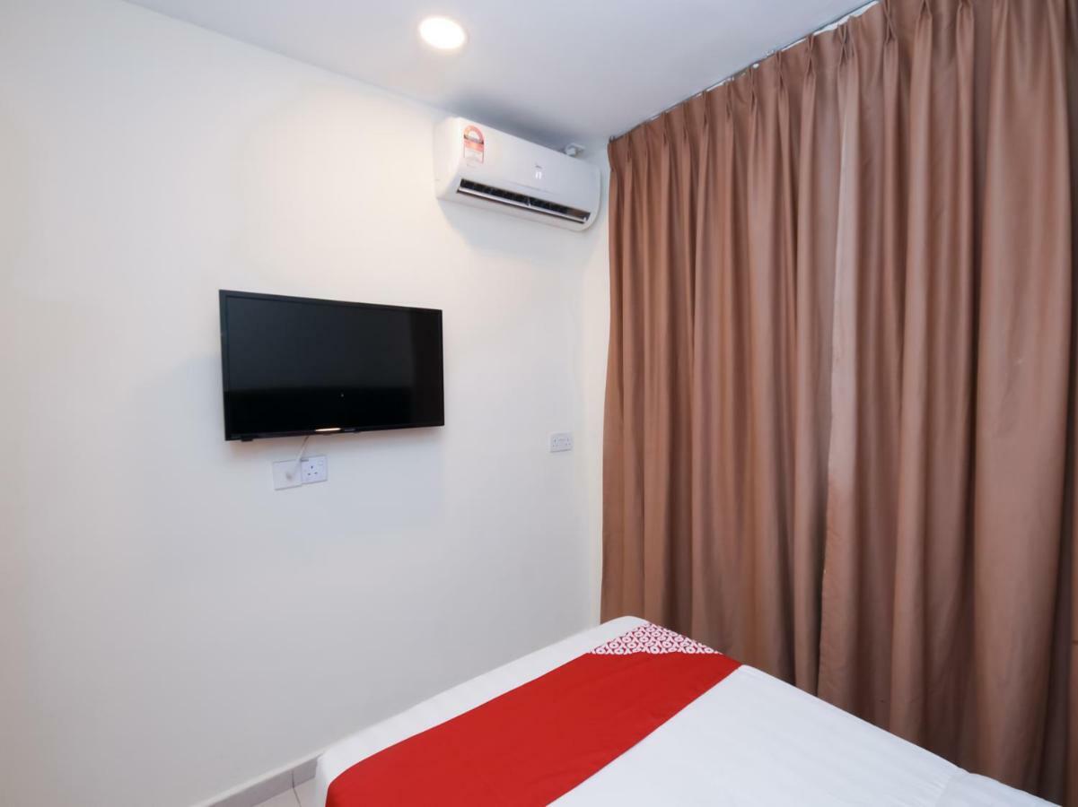 Oyo 1148 Kenyalang Suite Miri Ngoại thất bức ảnh